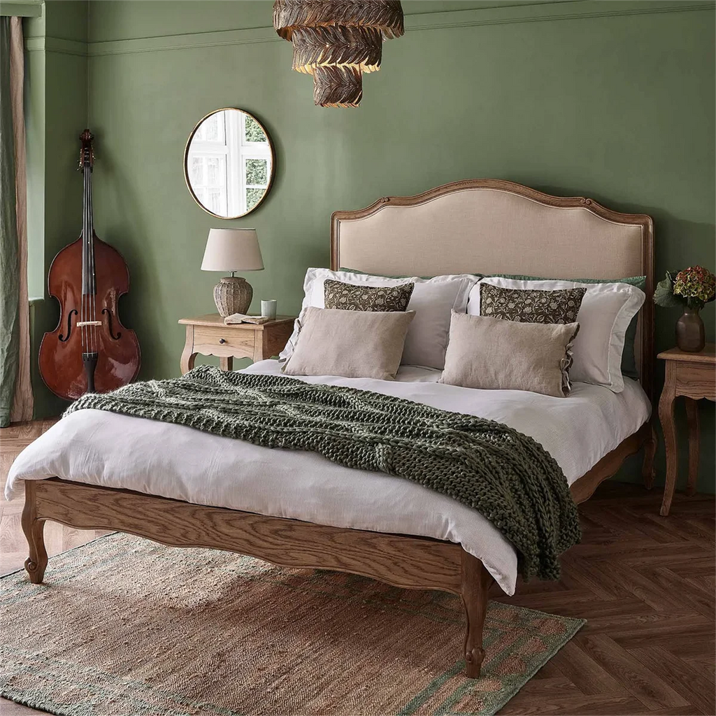 Queen-Size Classic Solid Oak Bed Hand Carved Modern & Contemporary Design Soft Bed Frame for Home or Hotel Bedroom Furniture