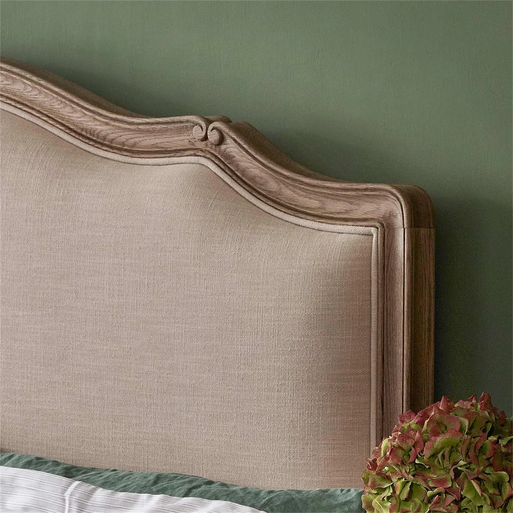 Queen-Size Classic Solid Oak Bed Hand Carved Modern & Contemporary Design Soft Bed Frame for Home or Hotel Bedroom Furniture