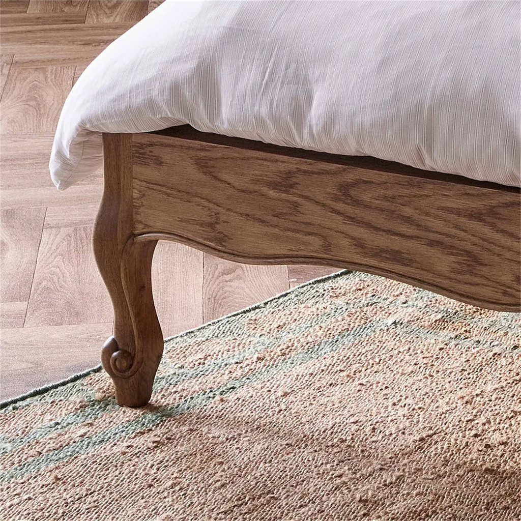 Queen-Size Classic Solid Oak Bed Hand Carved Modern & Contemporary Design Soft Bed Frame for Home or Hotel Bedroom Furniture